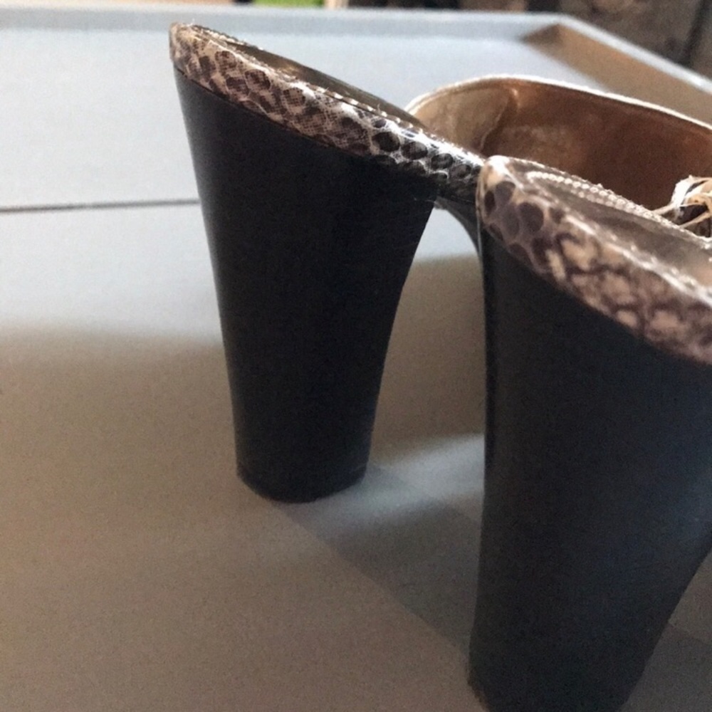 Franco Sarto Snakeskin Genuine Leather Sandals 9 - Picture 15 of 16